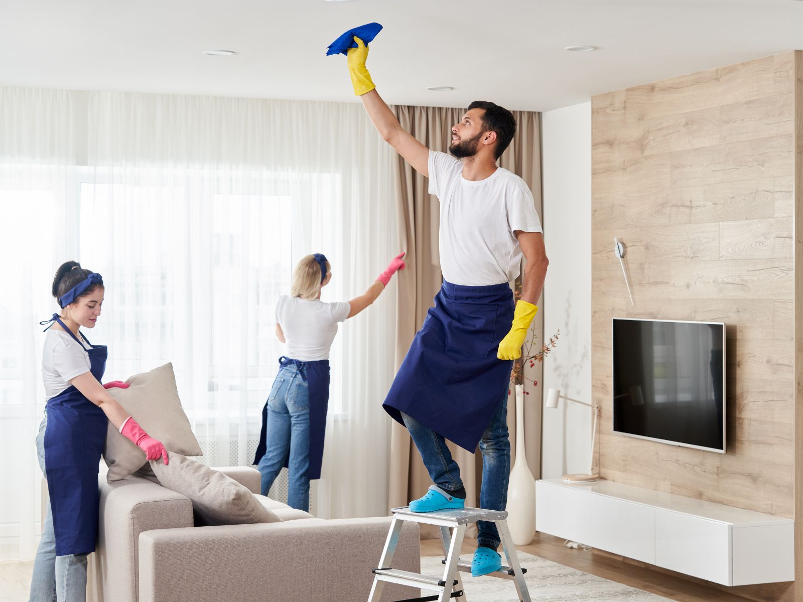 Can Move-Out Cleaning improve my property’s marketability?